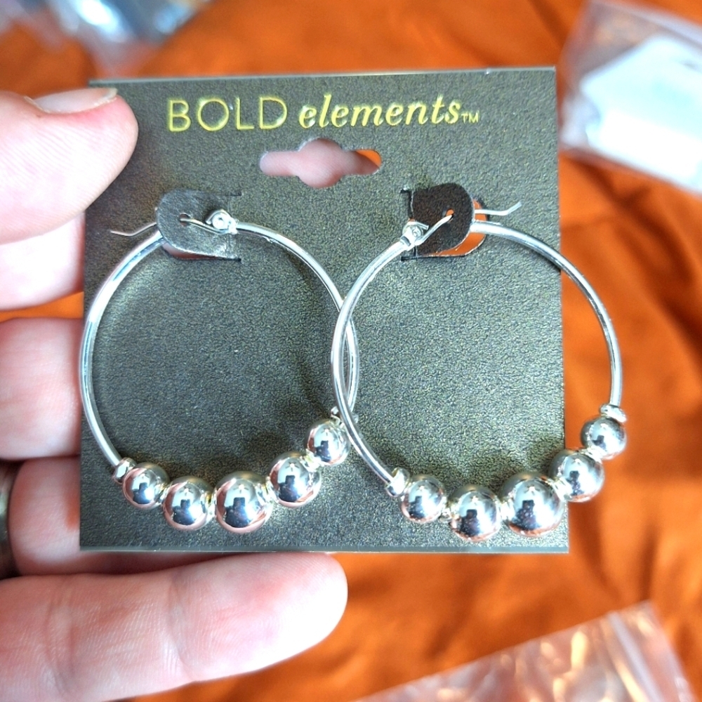 BOLD ELEMENTZ SILVER HOOP EARRINGS NWT